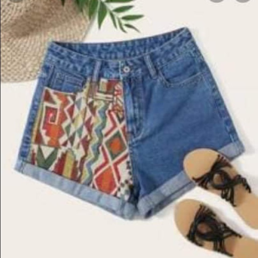 NWOT SHEIN embroidered jean shorts